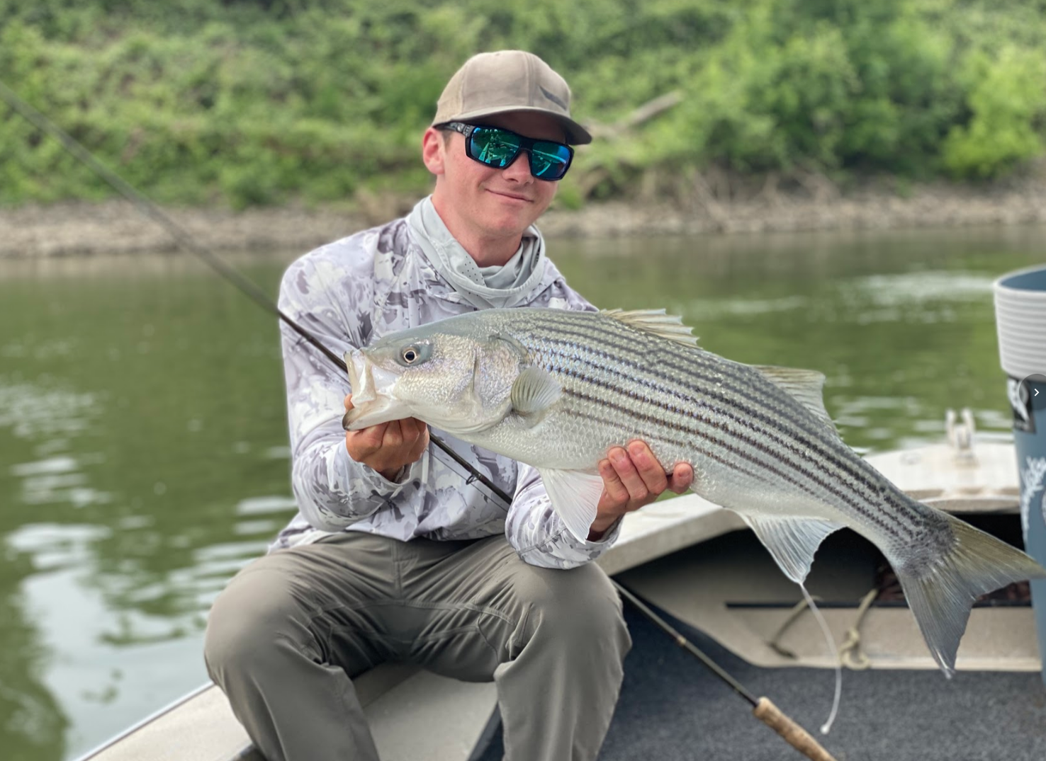 sacramento river striped bass fishing trips